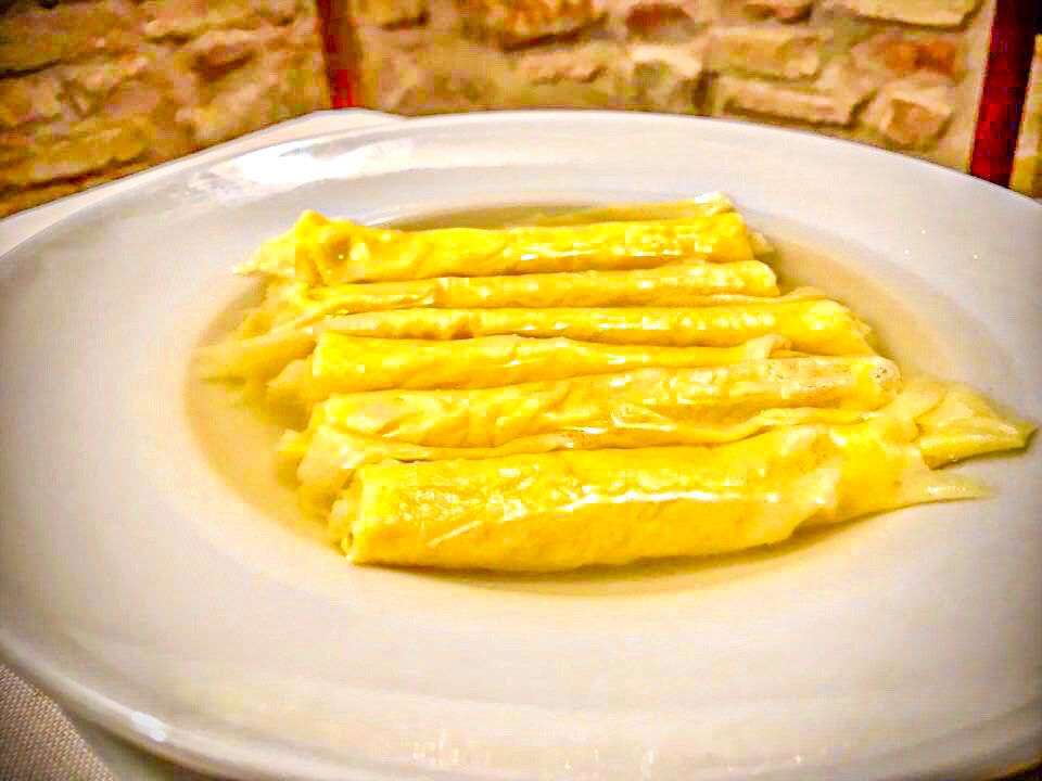 Scrippelle Mbusse teramane preparate dal Ristorante la Tacchinella di Canzano